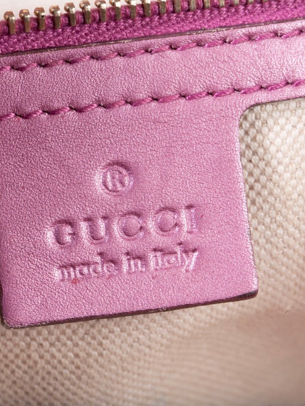 Authentic Gucci GG Canvas Heart Brit Tote Bag - Picture 14 of 16
